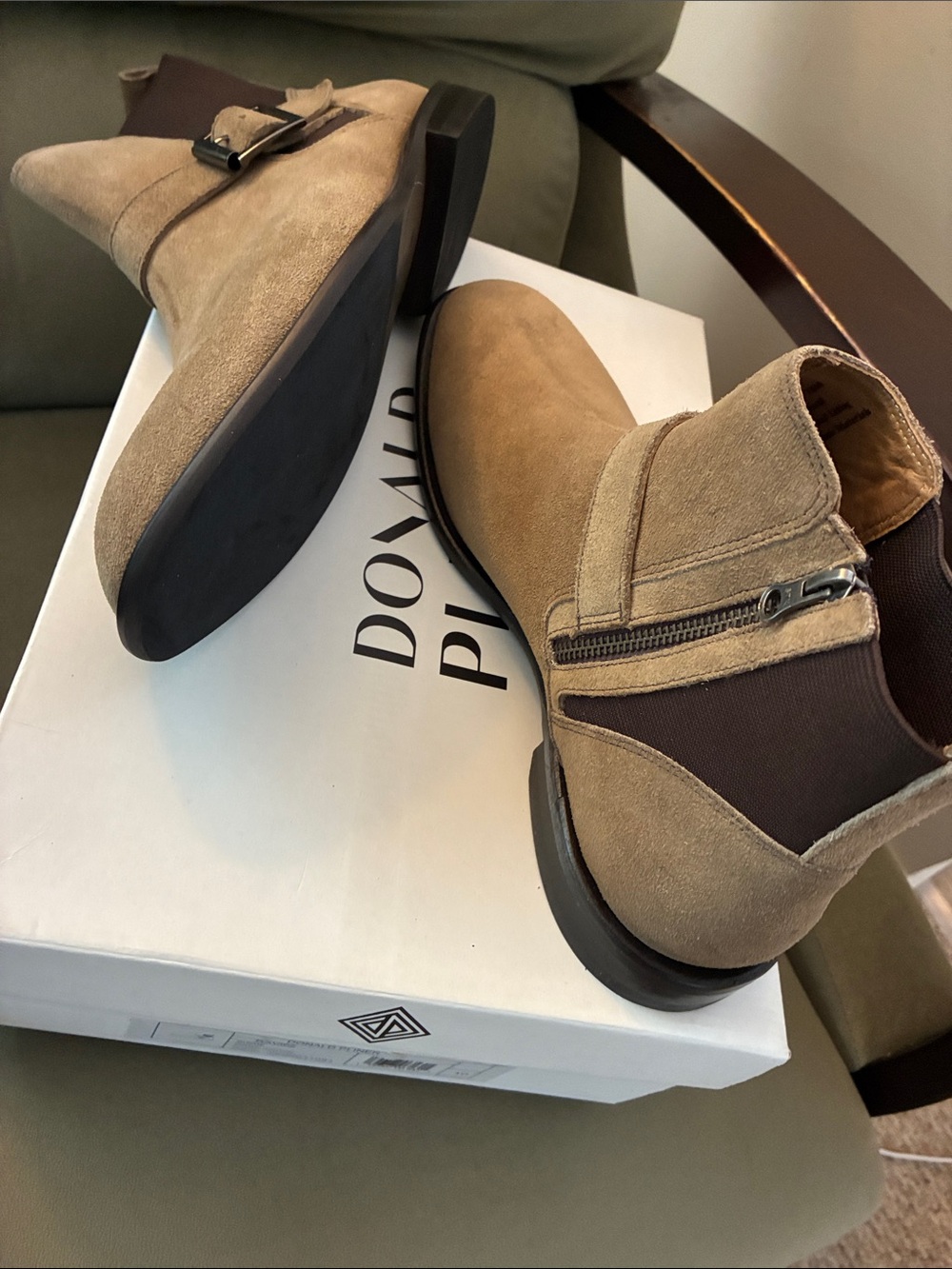 Donald J. Pliner Men’s Tan Suede Chukka Ankle Boots with Zip NEW IN BOX - Picture 4 of 5